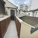 Grandeur Cachee Du 15E - Avec Parking